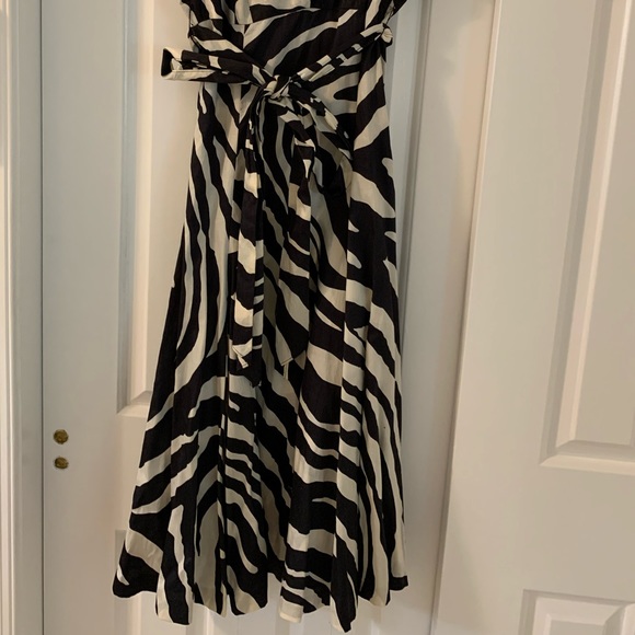 Zebra print dress with tie from Zara - Picture 2 of 4